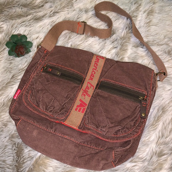 American Eagle Outfitters, Bags